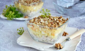салат из курицы с ананасом