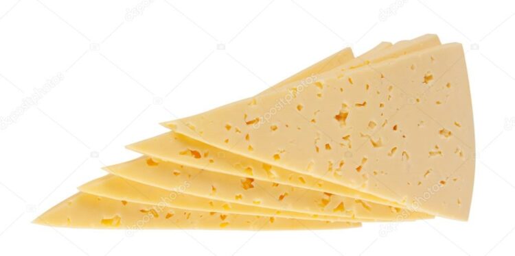 нарезать сыр на треугольники