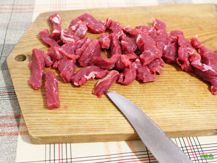 Рецепт мясо по-строгановски 
